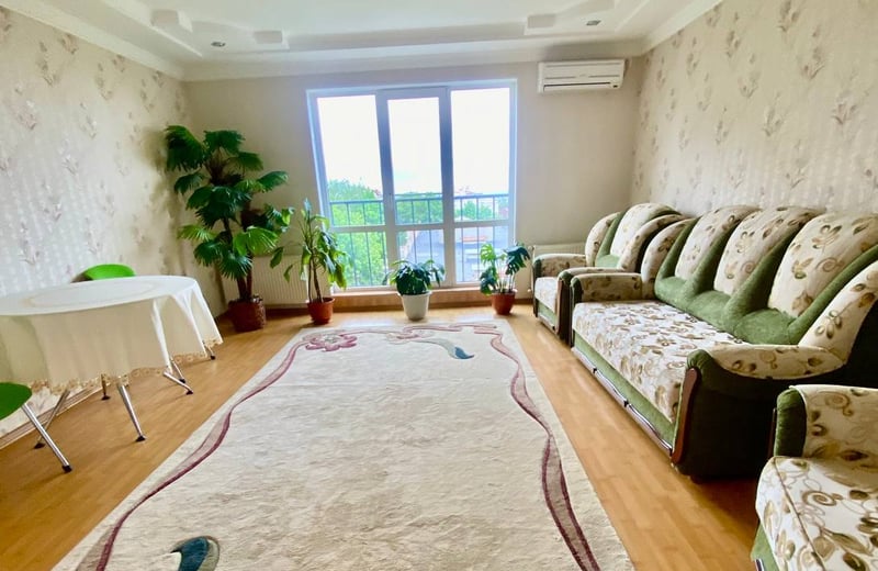 Alquiler de un amplio apartamento de 2 habitaciones, 72 m², Telecentru, Chisináu, Moldavia